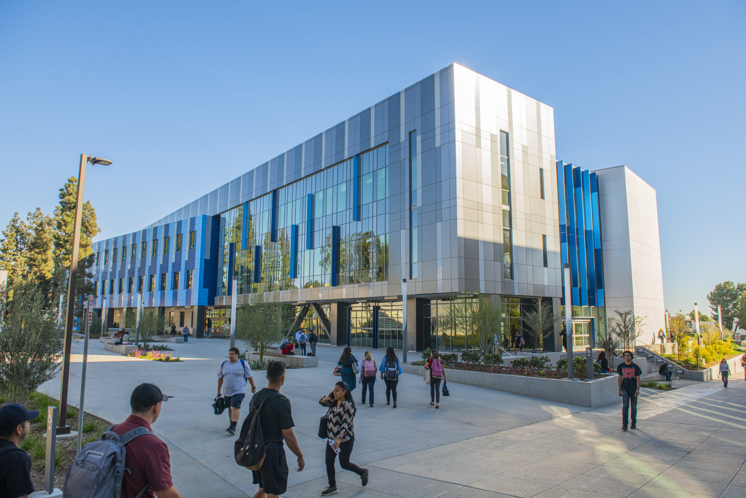 CSUDH STEM and Innovation Building in October 2019